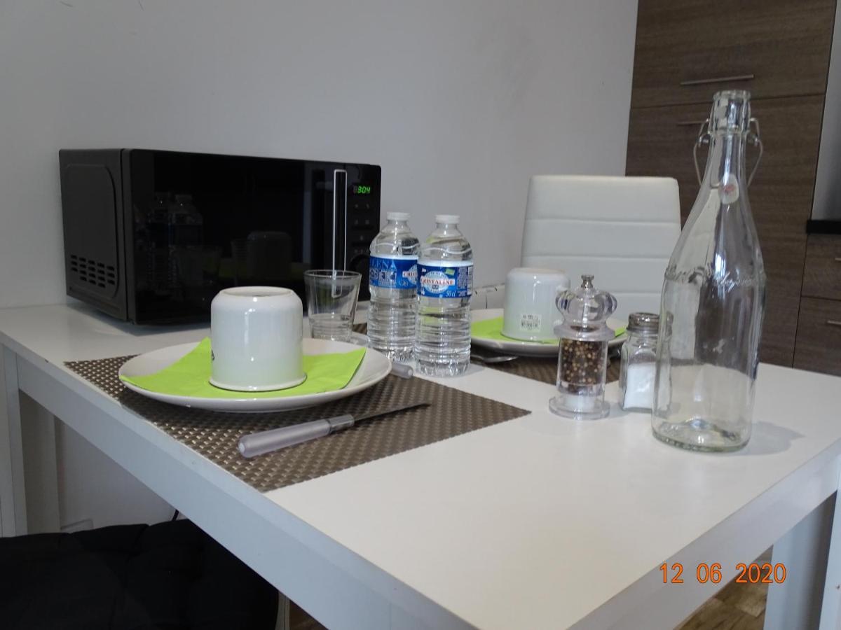 Legend- Parking Prive Gratuit- Terrasse Privee- Wifi - Convert - Alimentec Bourg-en-Bresse Exterior photo