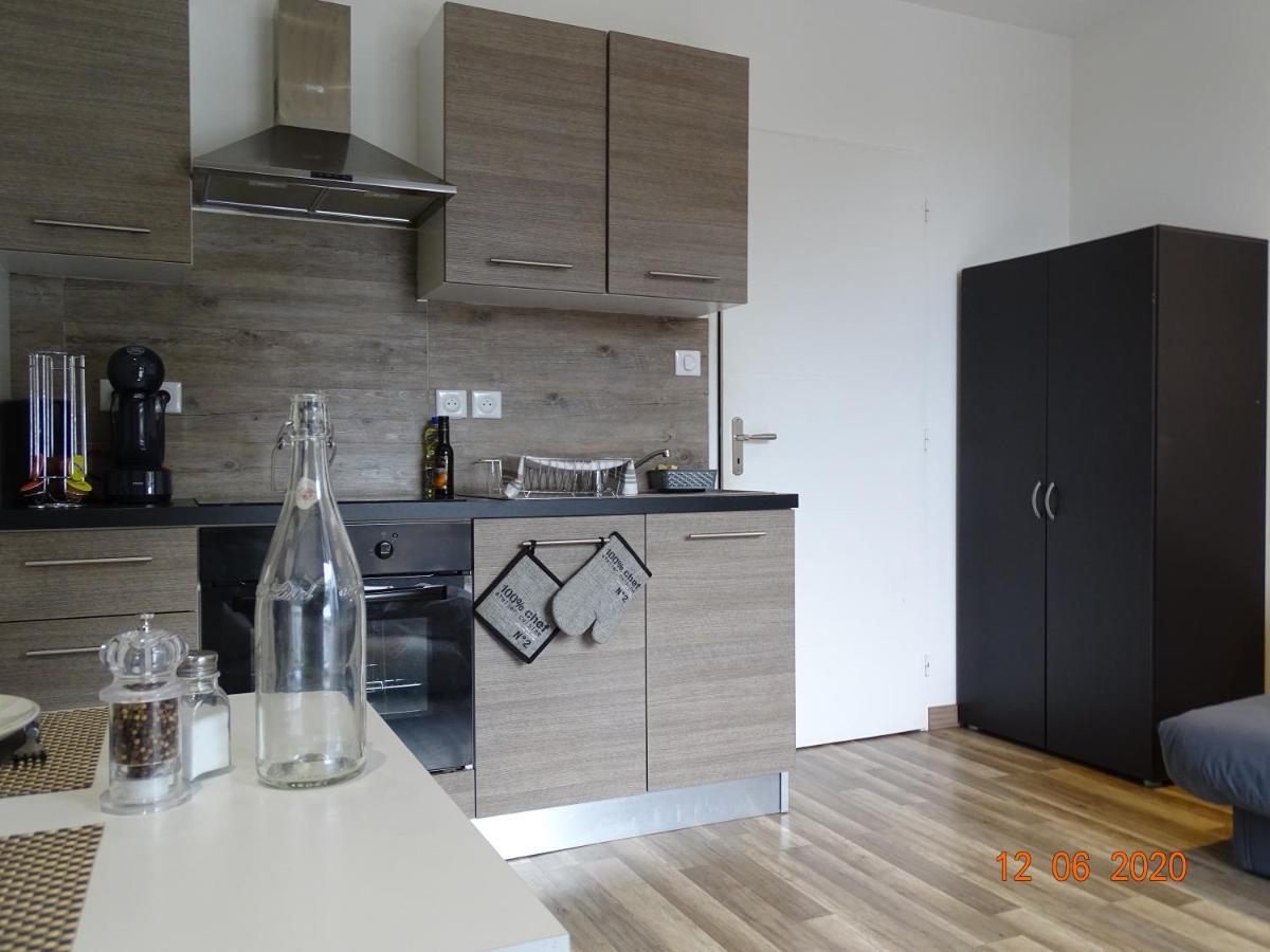 Legend- Parking Prive Gratuit- Terrasse Privee- Wifi - Convert - Alimentec Bourg-en-Bresse Exterior photo